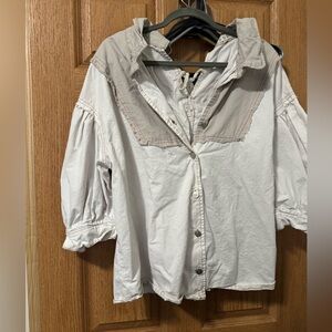 POL Women's White and Gray Button-Up Blouse